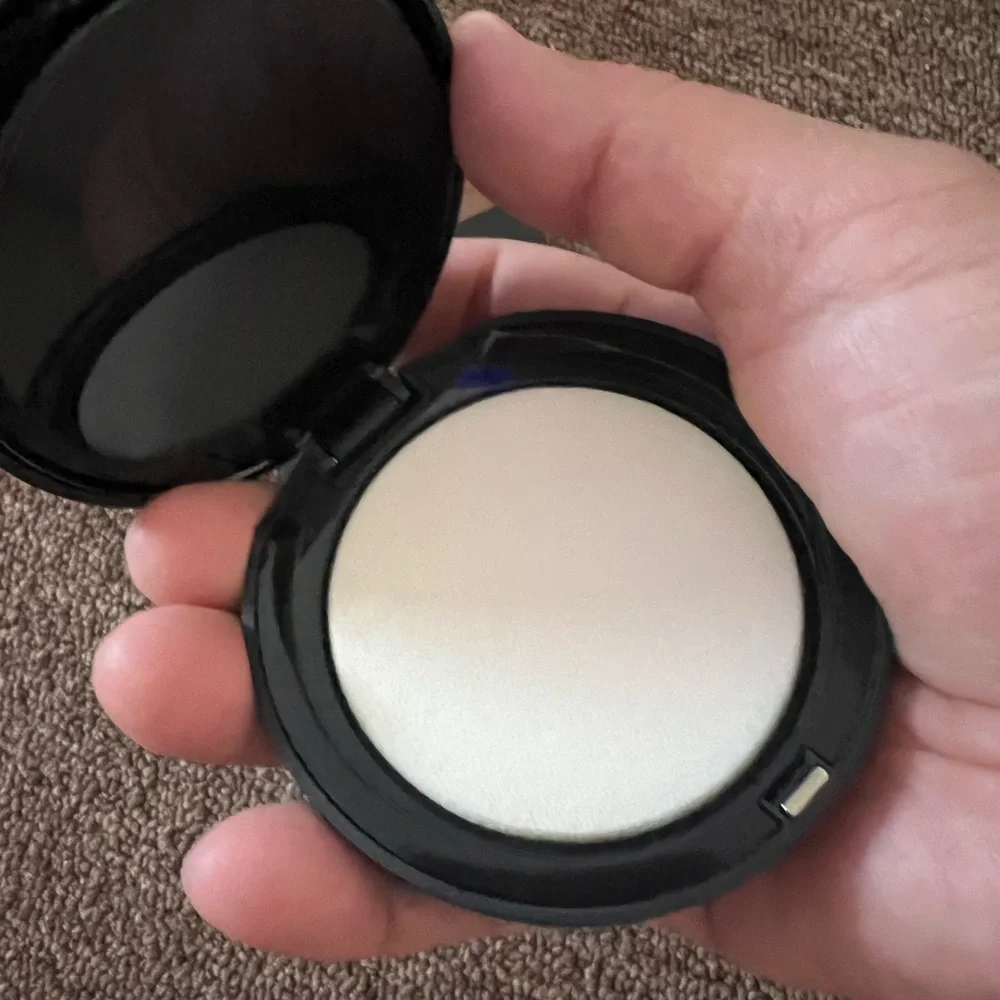Bareminerals barepro performance wear powder foundation WALNUT 23 DISCONTINUED!
